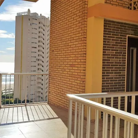 Great Beach Front, Baby Friendly Apartment *